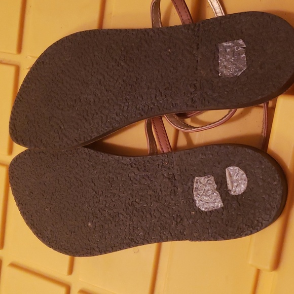 gap size 8 flip flops - Picture 4 of 4